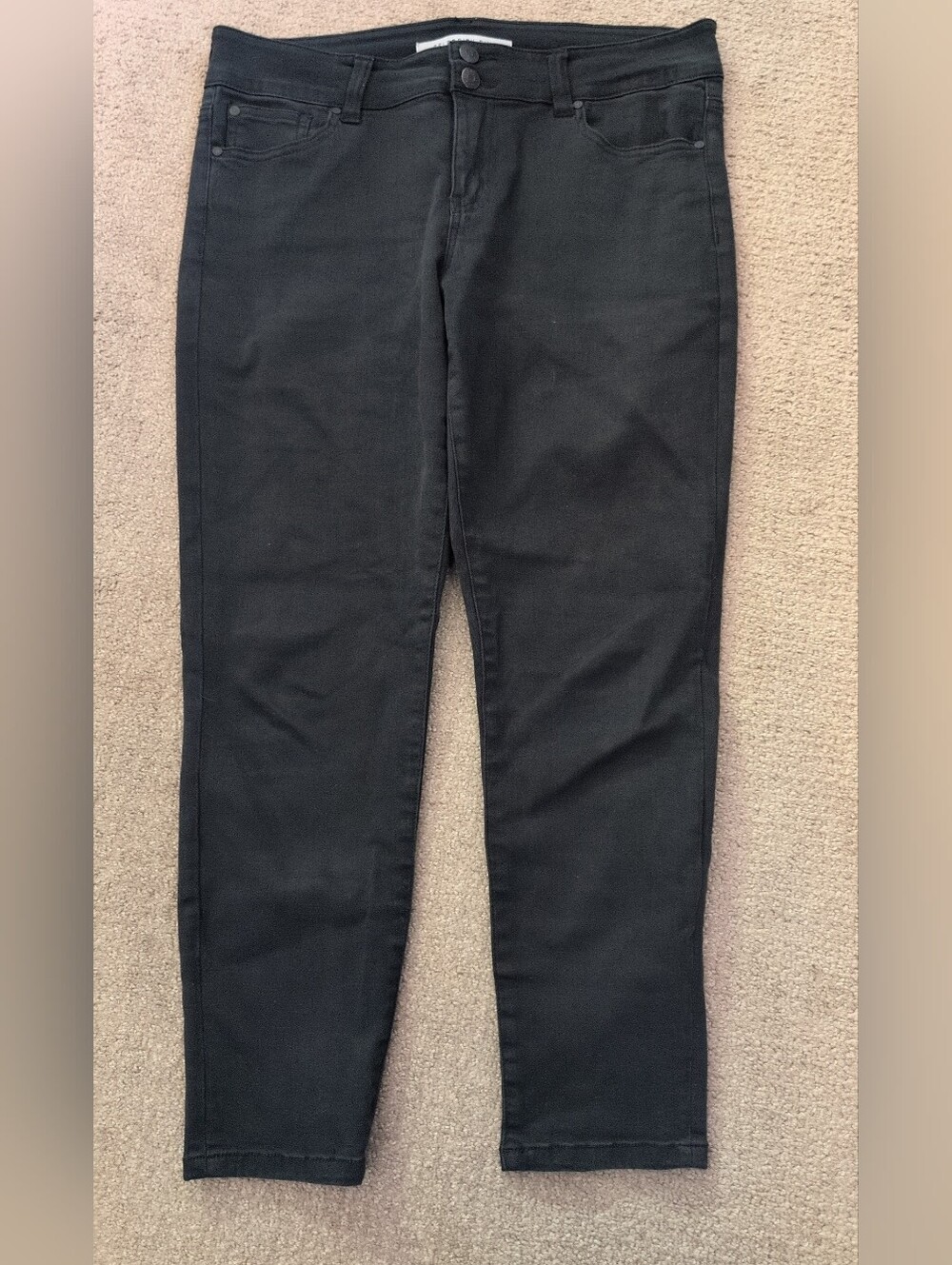 Celebrity Pink Junior Mid Rise Skinny Jeans/ Denim